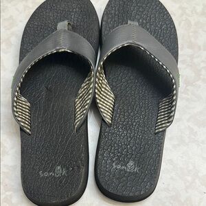 Sanuk Gray Flip Flops